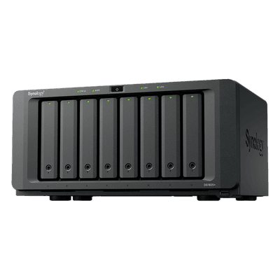 NAS Empresarial / 8 Bahías / AMD Ryzen V1500B / 8 GB DDR4 ECC / 2 Puertos 2.5GbE / Expansión 10GbE/25GbE / Caché M.2 NVMe / Lectura 2,239 MB/s
